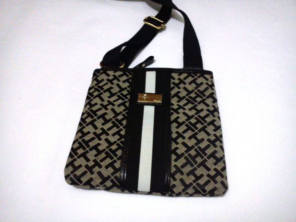 Bolsa - Tommy Hilfiger - Cod BTH 02